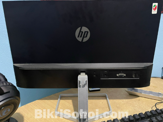 HP M22f 22